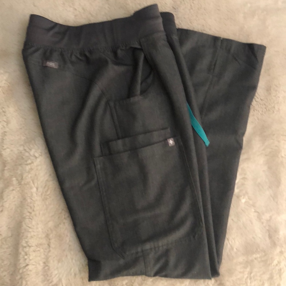 Figs Kade Cargo Scrub Pants